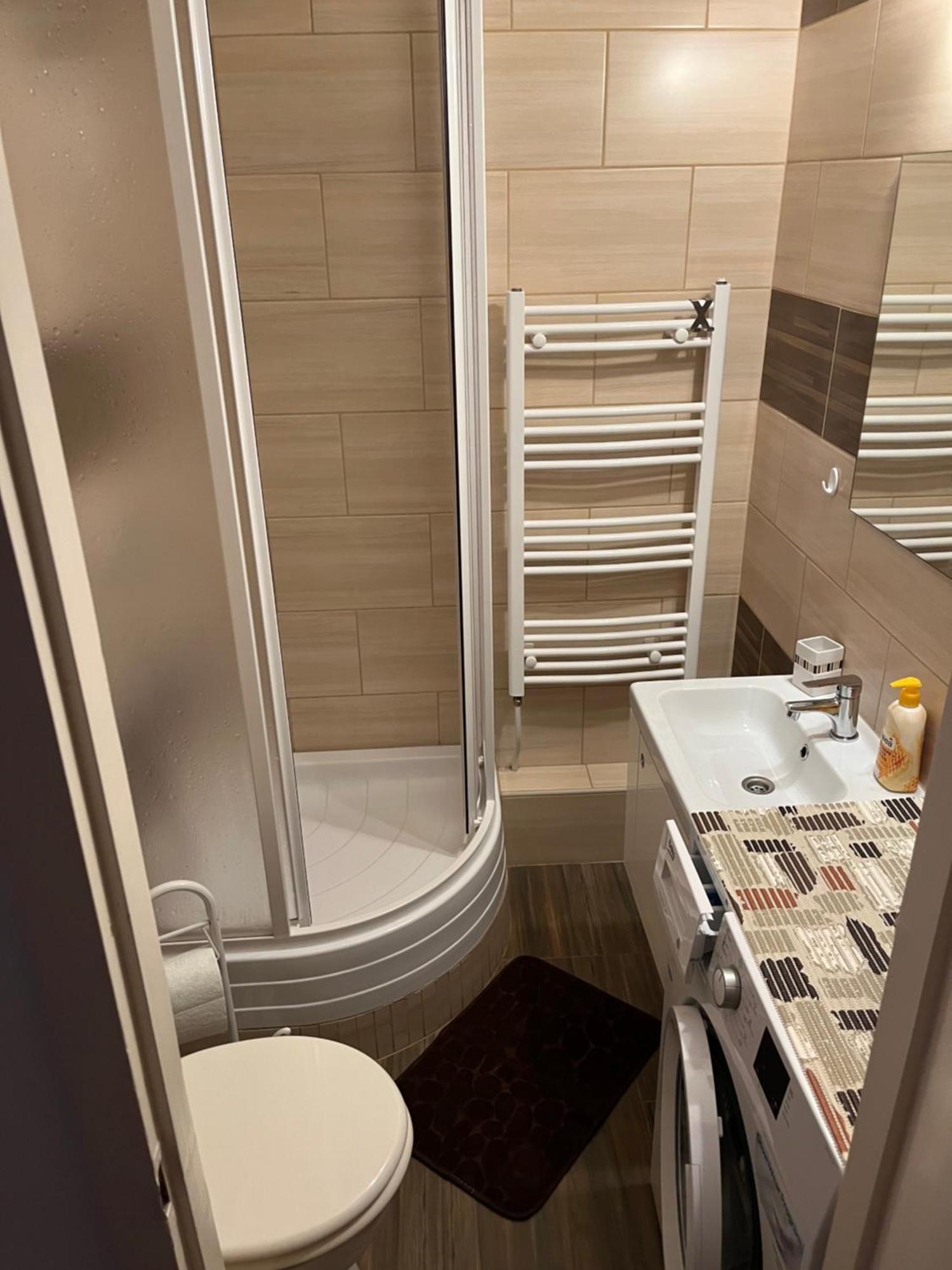 Var Apartman Miskolc Bagian luar foto