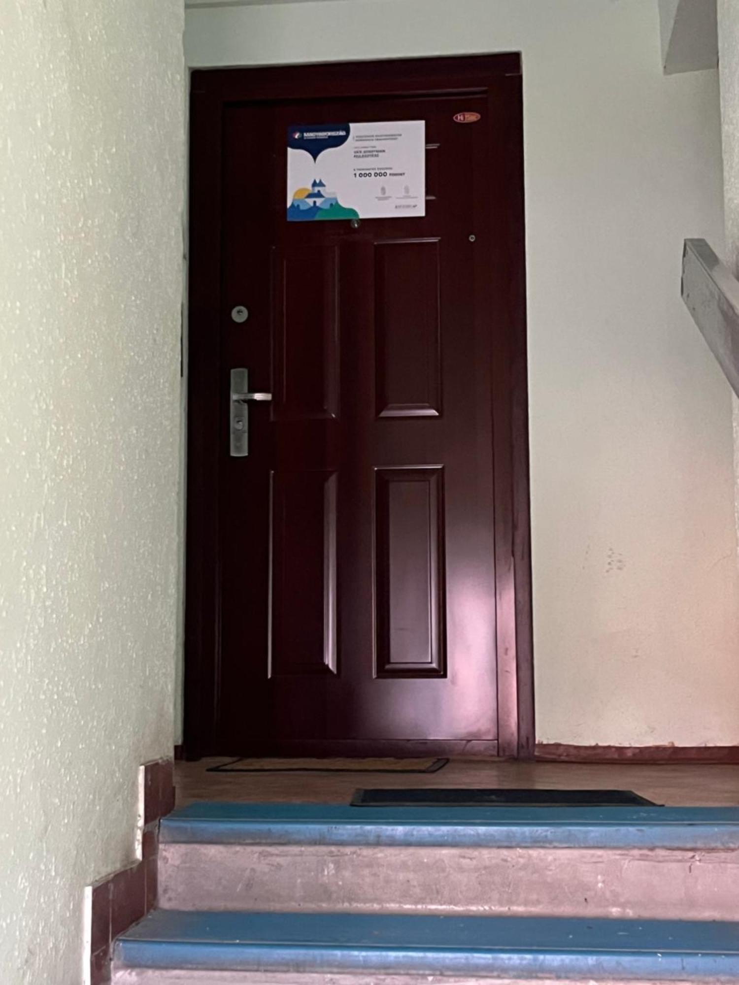 Var Apartman Miskolc Bagian luar foto